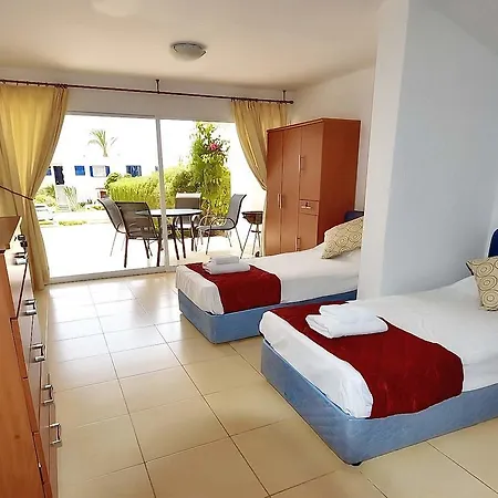 Savia Coral Bay